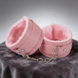 EXITOYS ESPOSAS CUERO Y PELUCHE